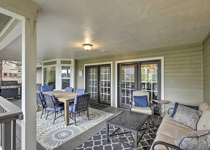 Upscale W/ Hot Tub & Mountain Views Casa vacanze