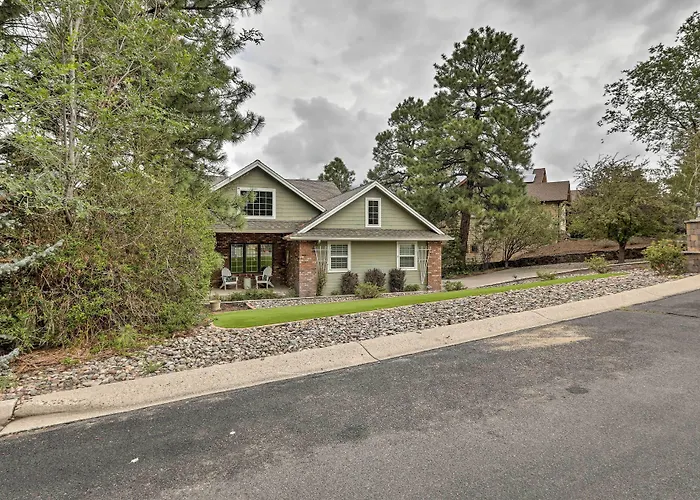 Upscale W/ Hot Tub & Mountain Views