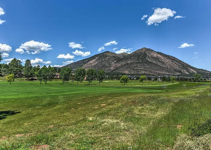 Upscale W/ Hot Tub & Mountain Views *
