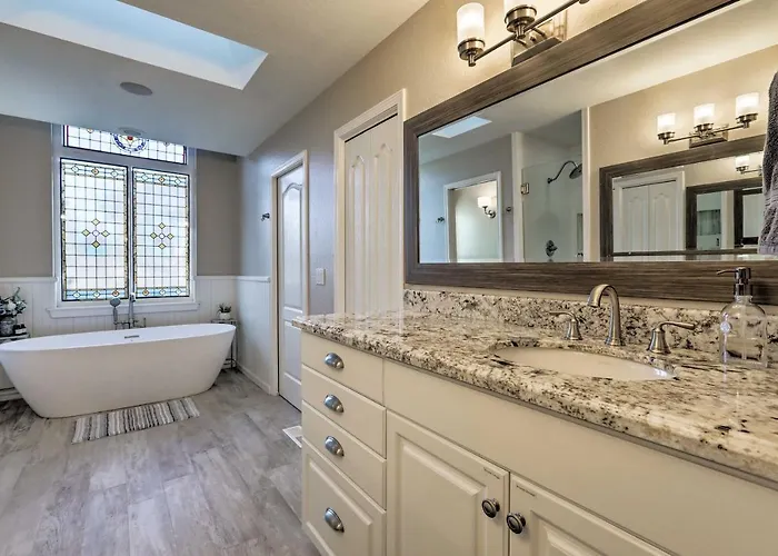 Casa vacanze Upscale W/ Hot Tub & Mountain Views Flagstaff