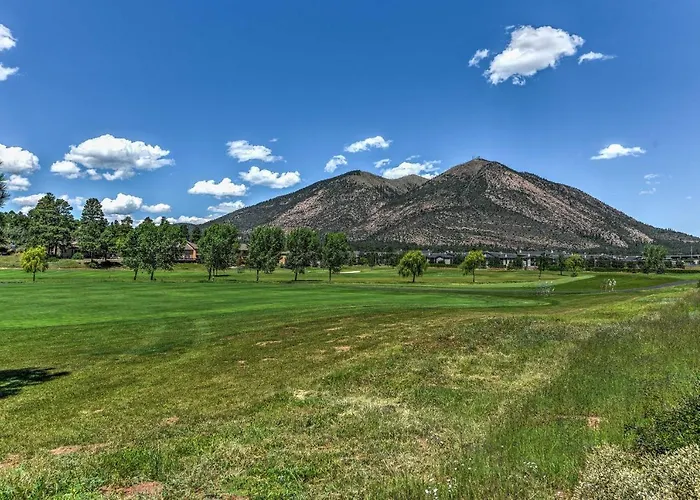 Casa vacanze Upscale W/ Hot Tub & Mountain Views *